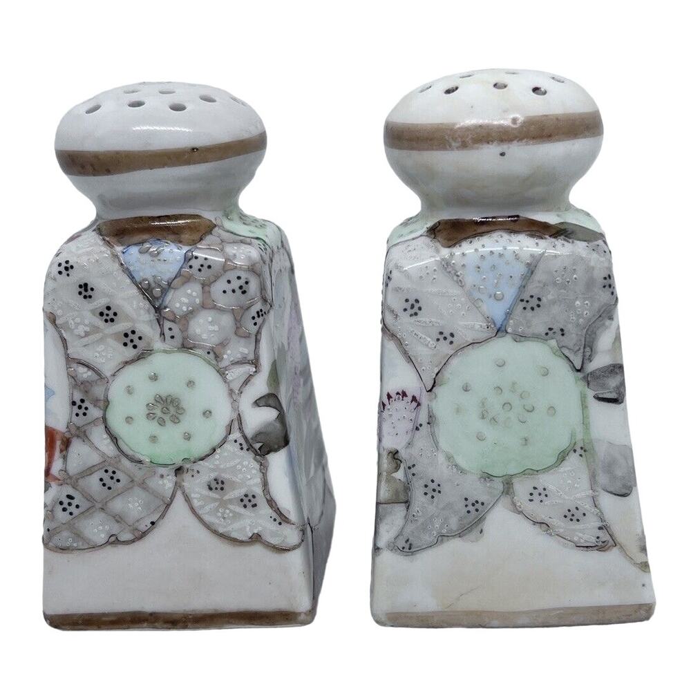 Royal Satsuma Moriage Salt & Pepper Shakers - Geisha, Flowers, Lake Vintage - Picture 2 of 6